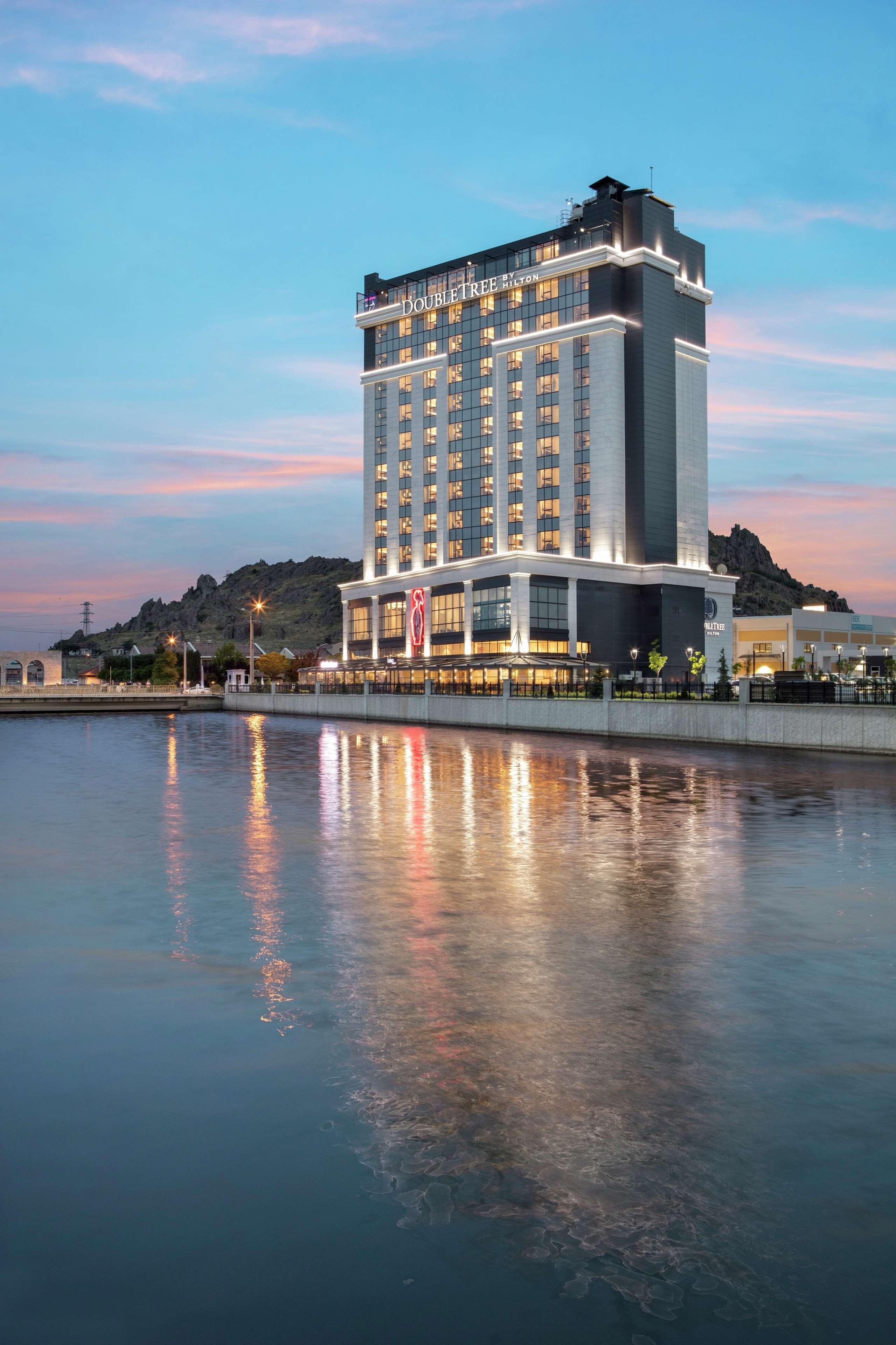 Doubletree By Hilton Afyonkarahisar Hotel Exterior photo